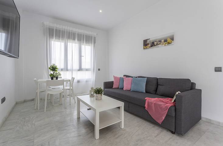 Apartamento para 3 personas, con piscina, Se admiten mascotas en Bormujos