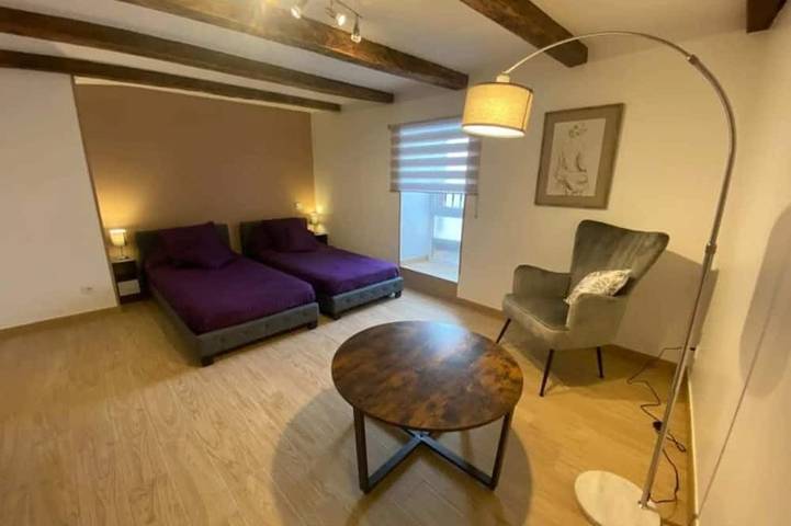 Gîte pour 6 personnes, avec jacuzzi et sauna à Saint-Laurent-d'Olt - 4