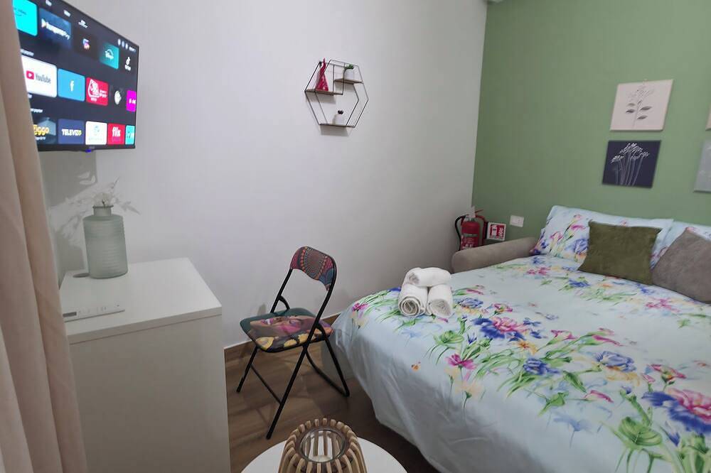 Entire apartment, Maison Luisa in Pozzuoli, Naples Province