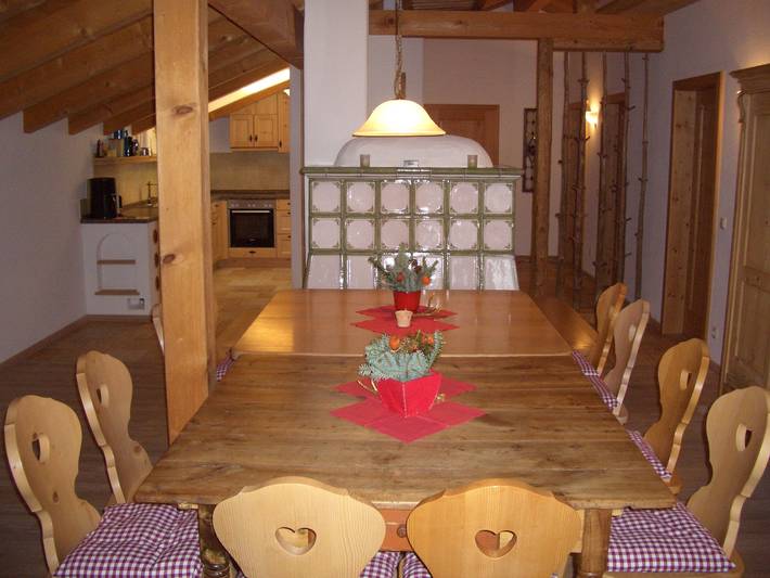 Ganze Ferienwohnung, Huberbauernhof Ferienwohnungen - Ferienzimmer Ramsau 20 qm 2 Personen, Wohnschlafraum, Terrasse in Piding, Bayerische Alpen