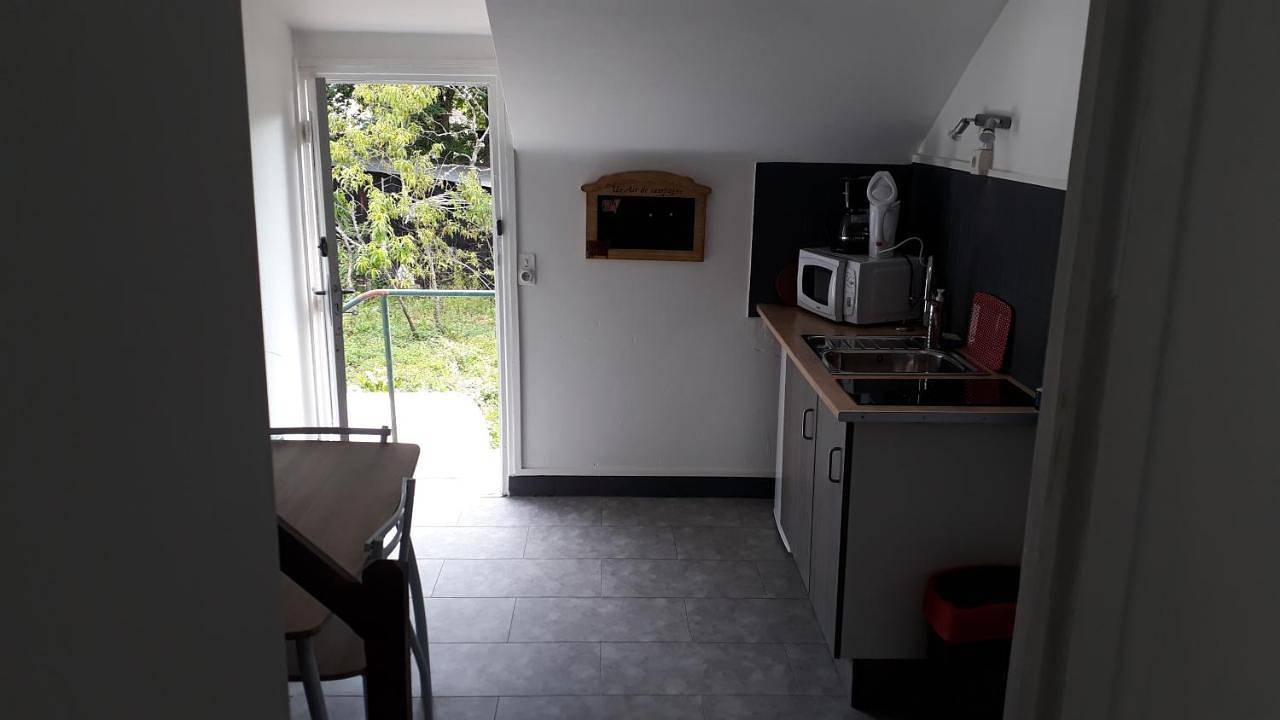 Appartement entier, One-Bedroom Apartment in Éguzon-Chantôme, Région de La Châtre