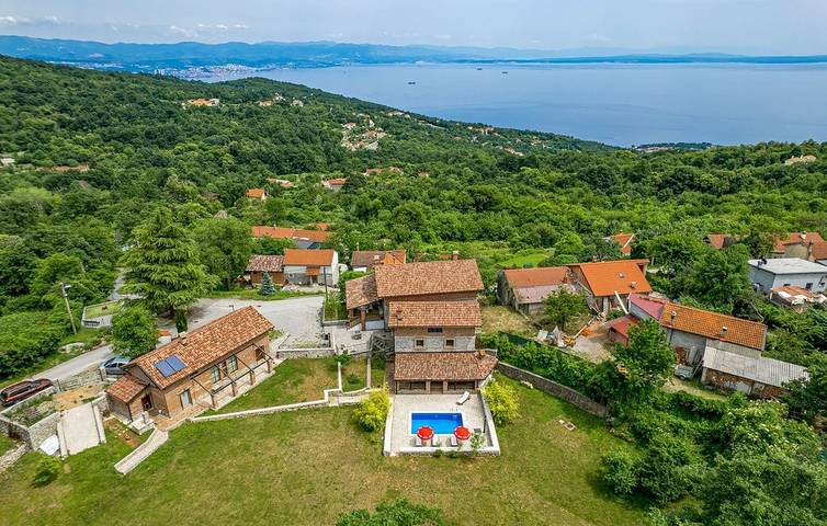 Villa für 10 Personen, mit Garten und Terrasse in Grad Opatija