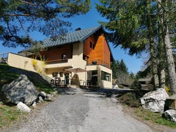 Gîte pour 5 personnes, avec vue et balcon à Seythenex
