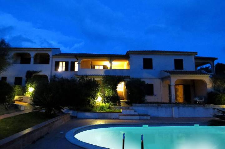 Ferienwohnung für 6 Personen, mit Garten und Balkon sowie Pool - 1