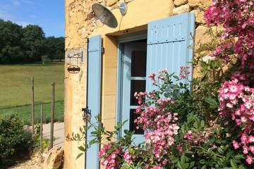 Gîte pour 3 personnes, avec jardin ainsi que terrasse et sauna à Sainte-Croix (France)