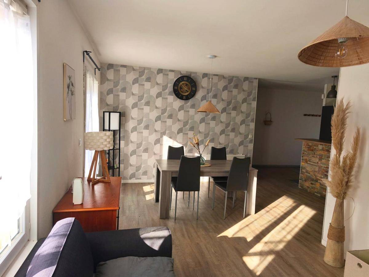Three-Bedroom House in La Guierche, Sarthe
