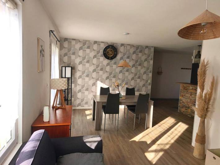 Location de vacances pour 6 personnes, avec jardin, animaux acceptés à La Guierche