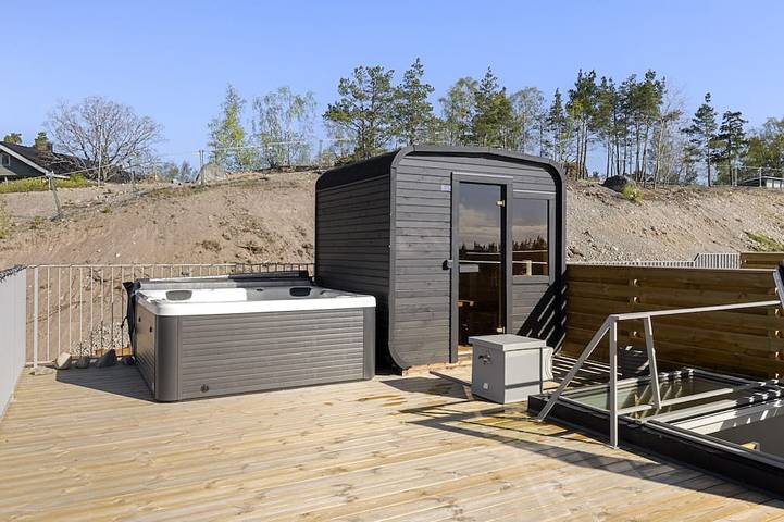 Chalet für 8 Personen, mit Garten und Balkon - 1