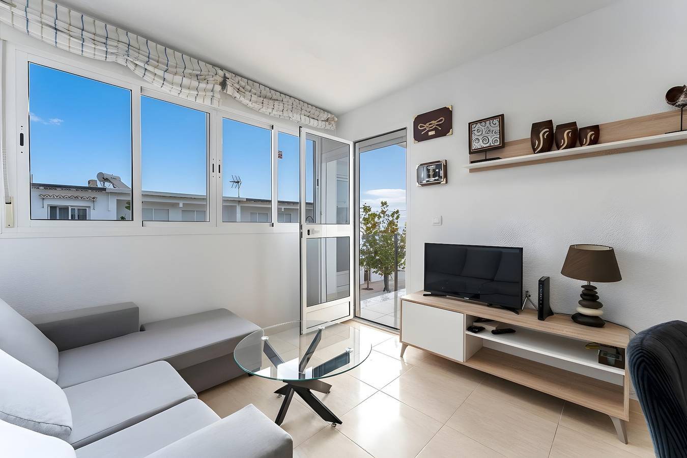 Apartamento entero, Apartamento '251 Mollina Apartment' con vistas al mar, Wi-Fi y aire acondicionado in La Cala de Mijas, Mijas