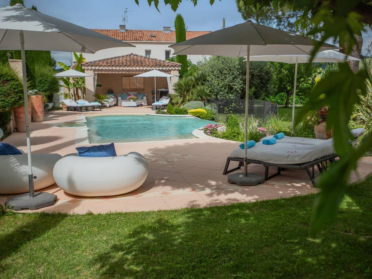 Villa avec beau jardin et piscine privée in Les Mées, Alpes-de-Haute-Provence