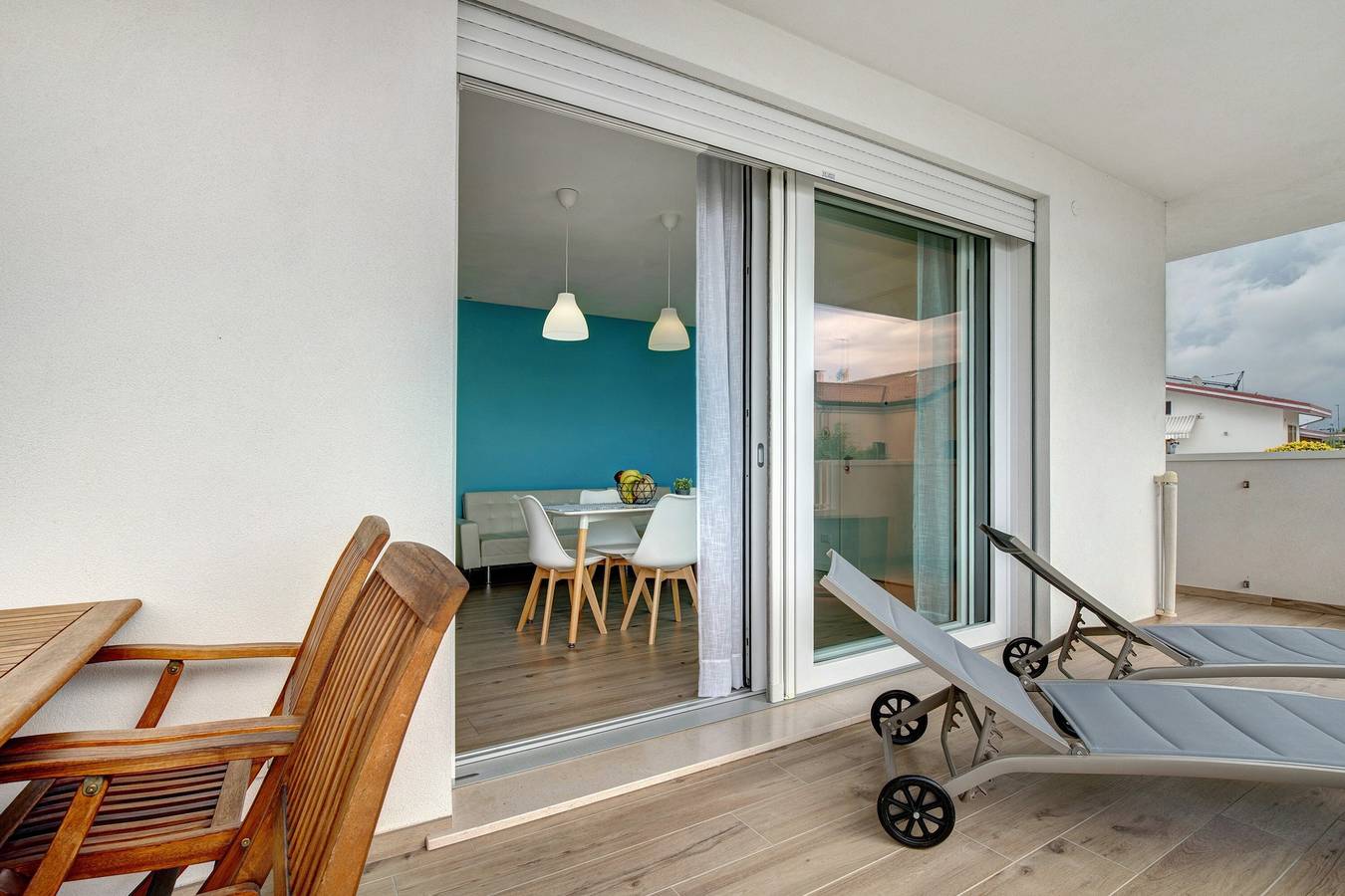Appartamento intero, Appartamento 'Deluxe 7' con giardino condiviso, Wi-Fi e aria condizionata in Lido di Jesolo, Jesolo