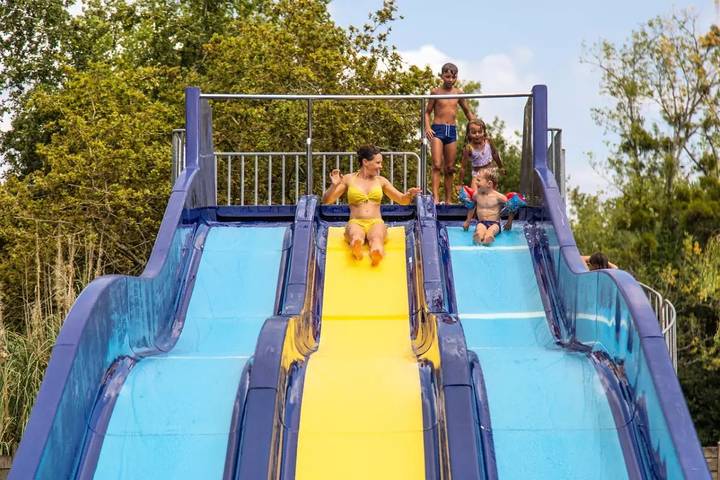 Camping pour 4 personnes, avec piscine et terrasse dans les Landes - 2