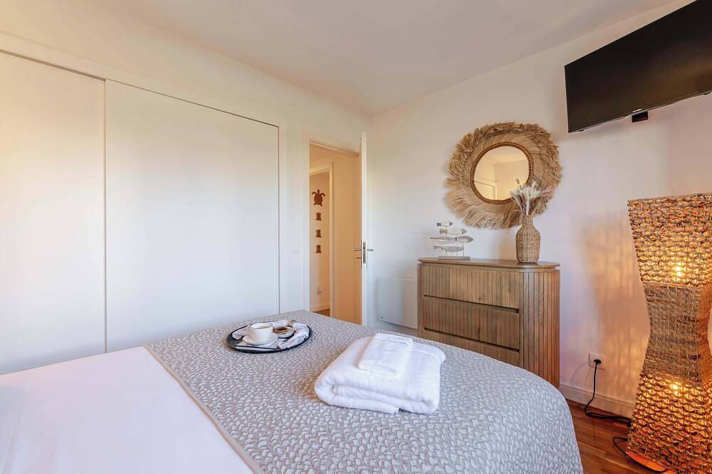 Ma-la Beach House in Marinhas, Esposende