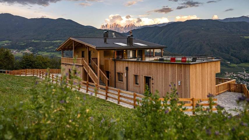 Vakantiewoning voor 4 personen, with Balkon and Terras as well as Tuin and Sauna in Brixen