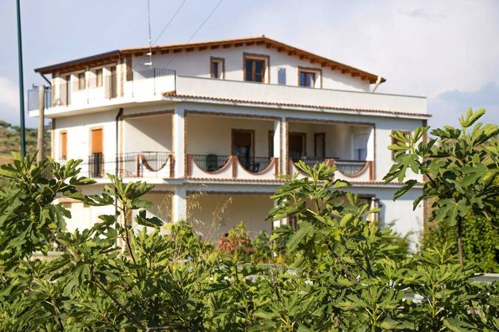 Maison d’hôte pour 2 personnes, avec Terrasse et Jardin dans Santa Elisabetta