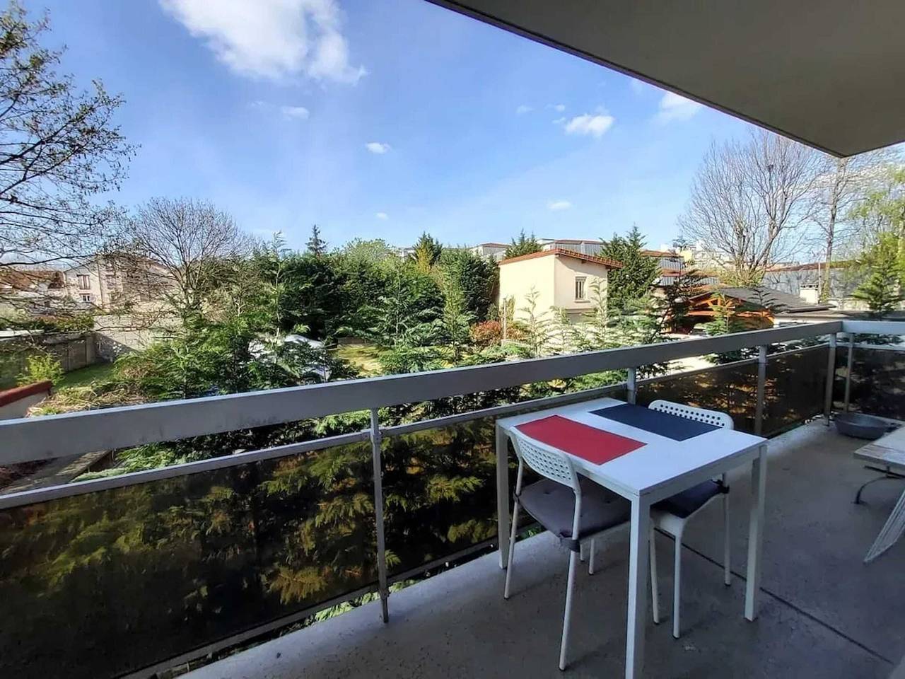 Apartamento entero, Apartamento moderno en Les Pavillons-sous-Bois - 24 m² + Terraza in Les Pavillons-sous-Bois, Sena-Saint Denis