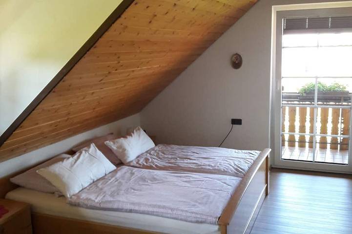 Ganze Wohnung, Schöne, große, komfortable Ferienwohnung zum Wohlfühlen (Wie zu Hause). in Dachsberg, Südschwarzwald