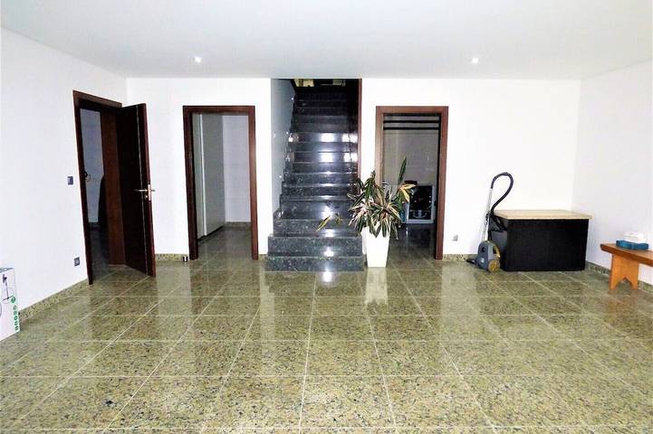 Casas e apartamentos de temporada para 6 pessoas, com balcão e jardim em Espanha