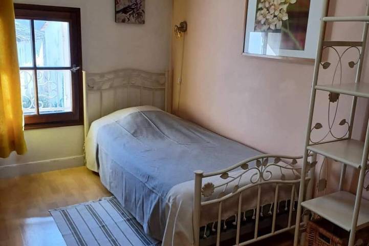 Location de vacances pour 4 personnes, avec piscine et jardin à Lussac - 3