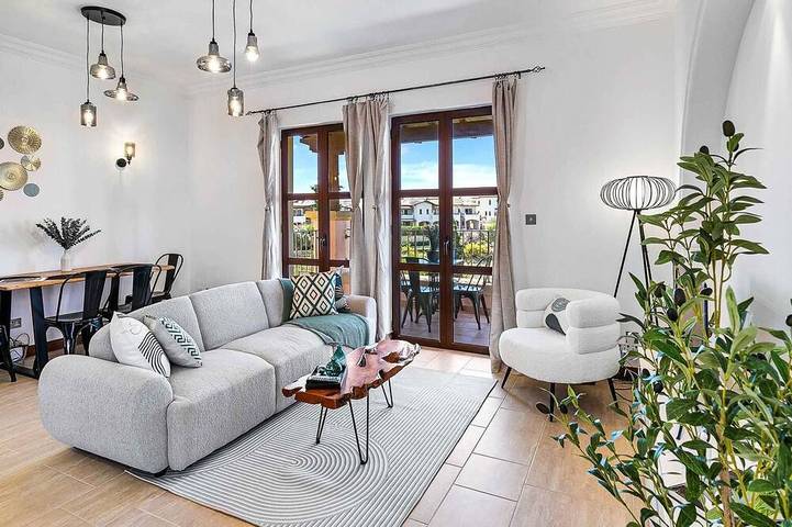 Holiday rental for 2 people, with pool and balcony as well as garden in Aphrodite Hills