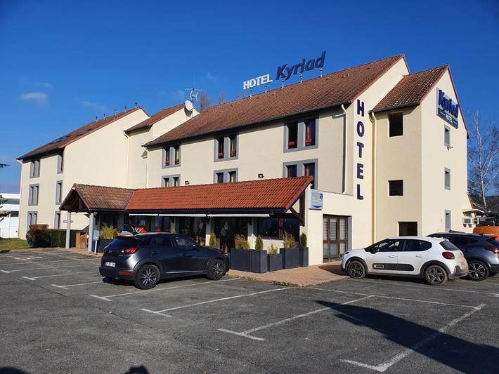 Hôtel pour 3 personnes, avec jardin à Saint-Victor (Allier)