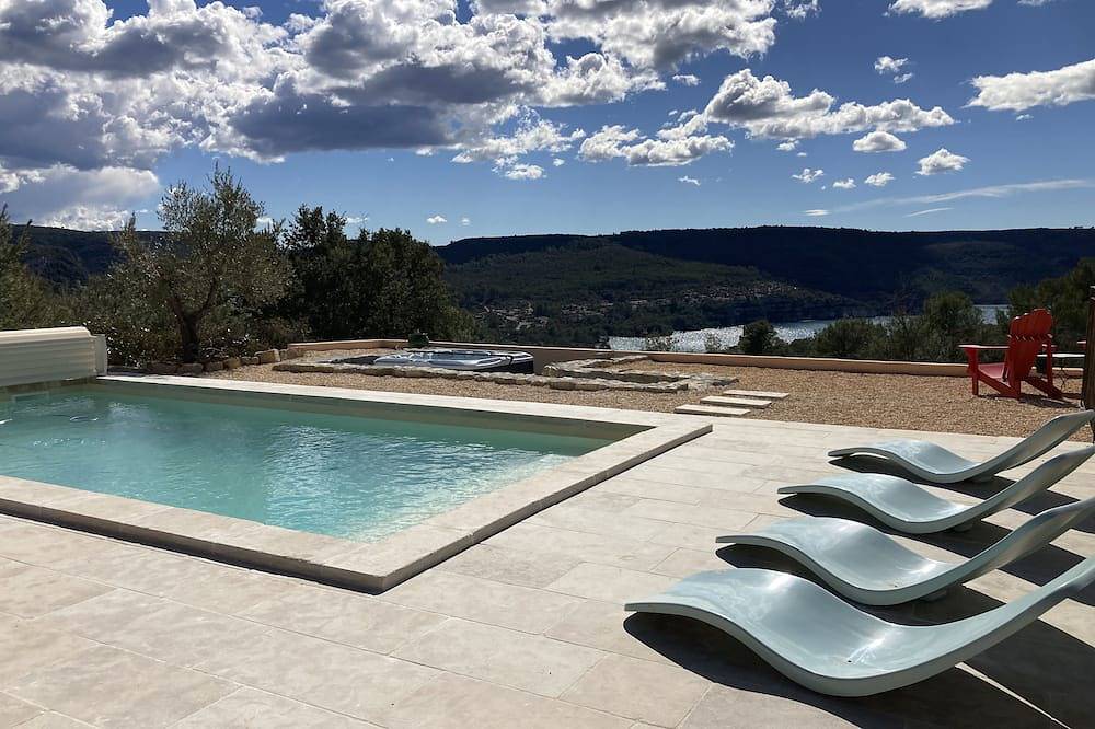 \"cap Esparron\" Belle Villa 4 Étoiles Splendide vue lac et Piscine in Esparron-de-Verdon, Parc naturel régional du Verdon