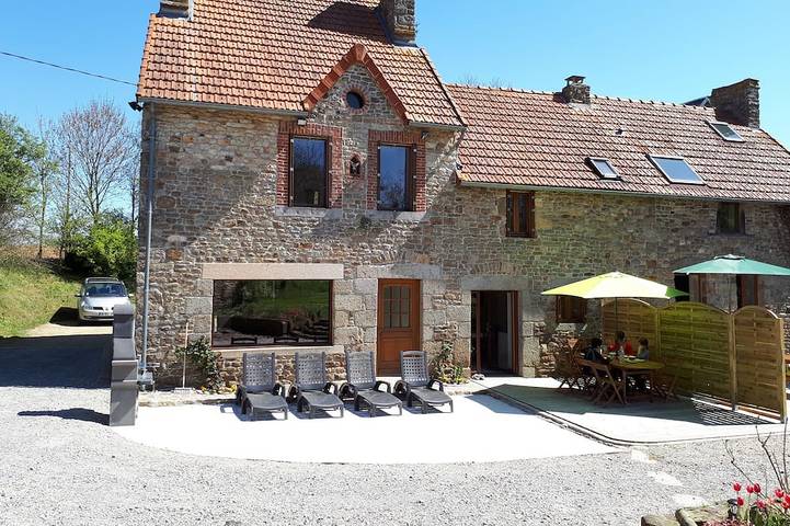 Gîte pour 6 personnes, avec terrasse et jardin