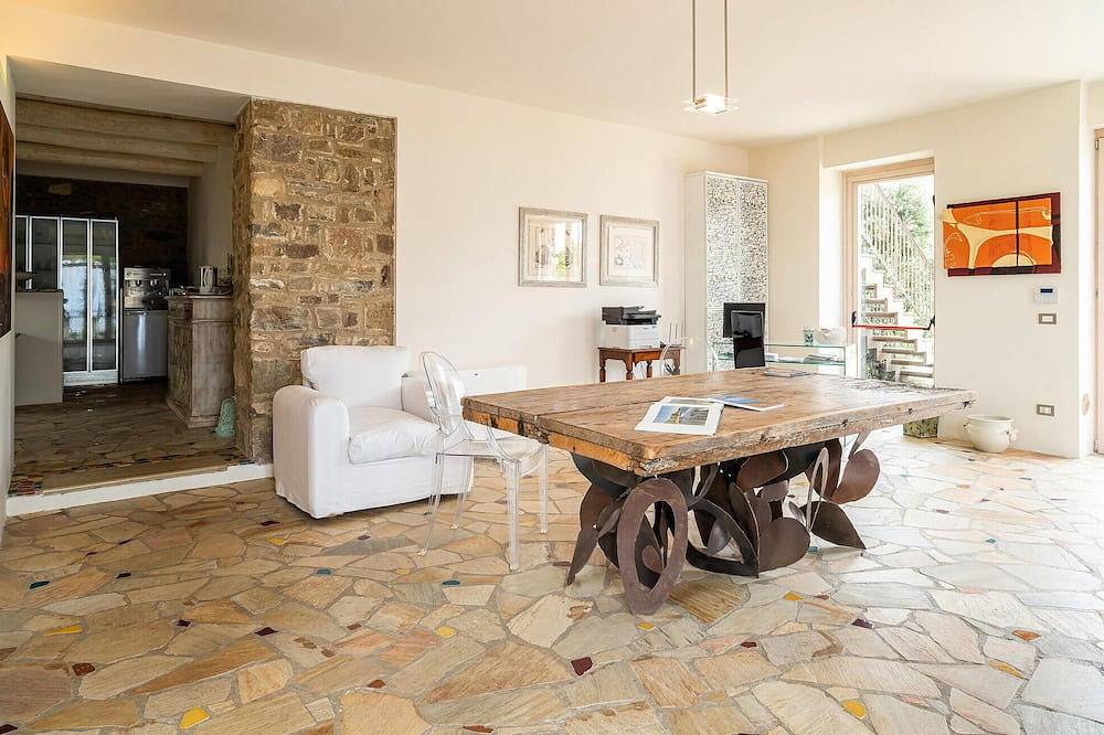 Beautiful home in S.Marco Castellabate in San Marco (Cilento), Castellabate