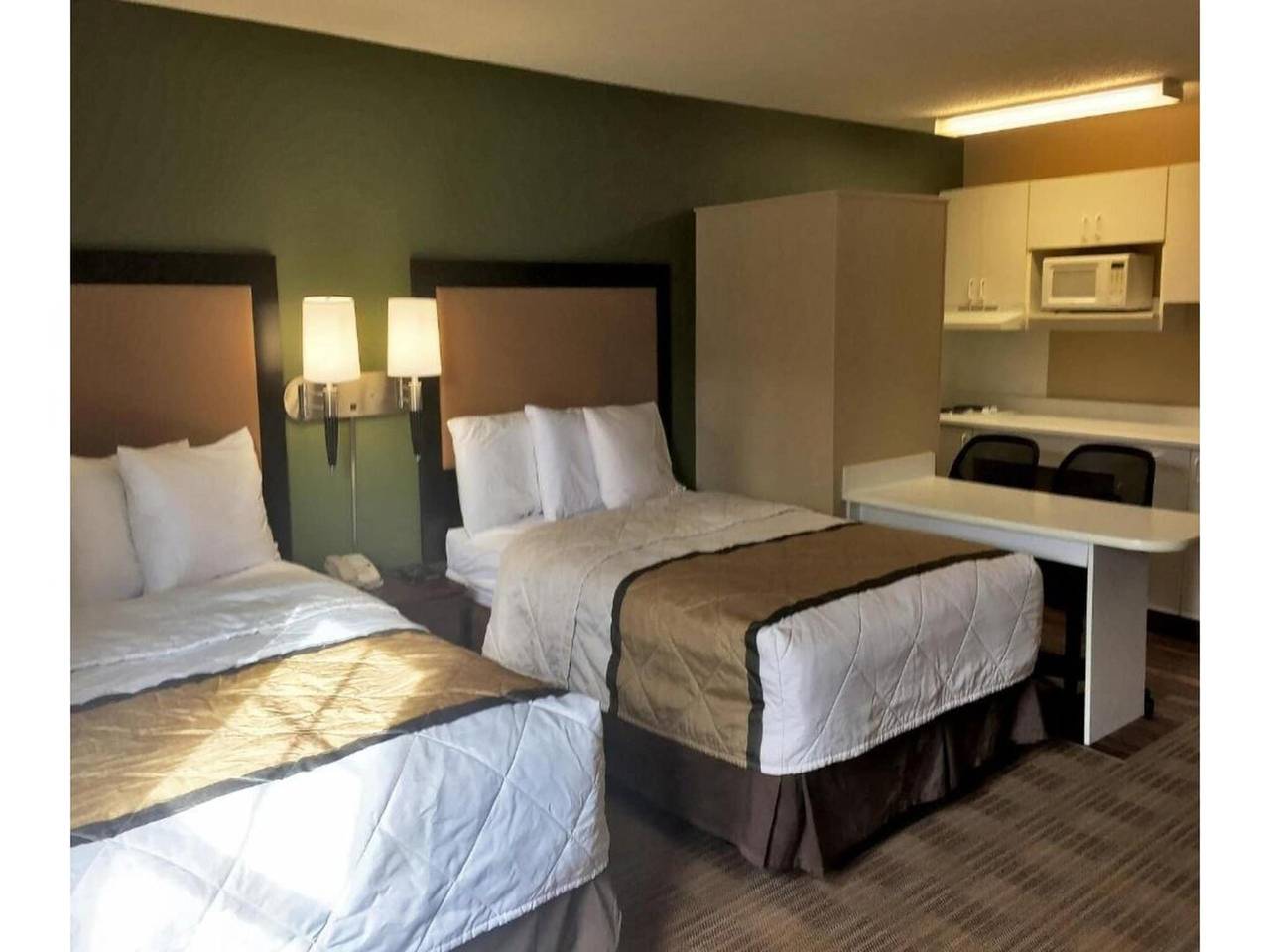 Apartamento entero, 2 Camas Matrimoniales | Para No Fumadores, Cocina in Lago Ontario
