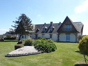 Gîte pour 7 personnes, avec jardin et jacuzzi ainsi que balcon et piscine dans le Calvados