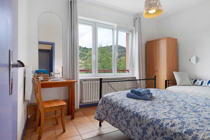 Guest Room "Chambre D – Sportive" with Mountain View, Shared Terrace, and Wi-Fi in Cornimont, Parc naturel régional des Ballons des Vosges