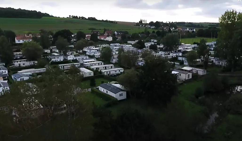 Stacaravan Confort 2 slaapkamers 4 personen in Maresquel-Ecquemicourt, Montreuil en omgeving