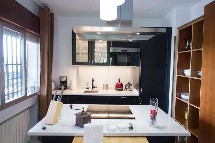 Casa de vacaciones para 15 personas, con piscina además de vistas y jardín, Se admiten mascotas en Provincia de Madrid - 4