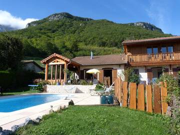 Chambre d’hôte pour 2 personnes, avec jardin et piscine dans Auvergne-Rhône-Alpes