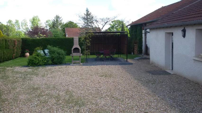 Location de vacances pour 6 personnes, avec jardin et vue, animaux acceptés à Paray-le-Monial - 3