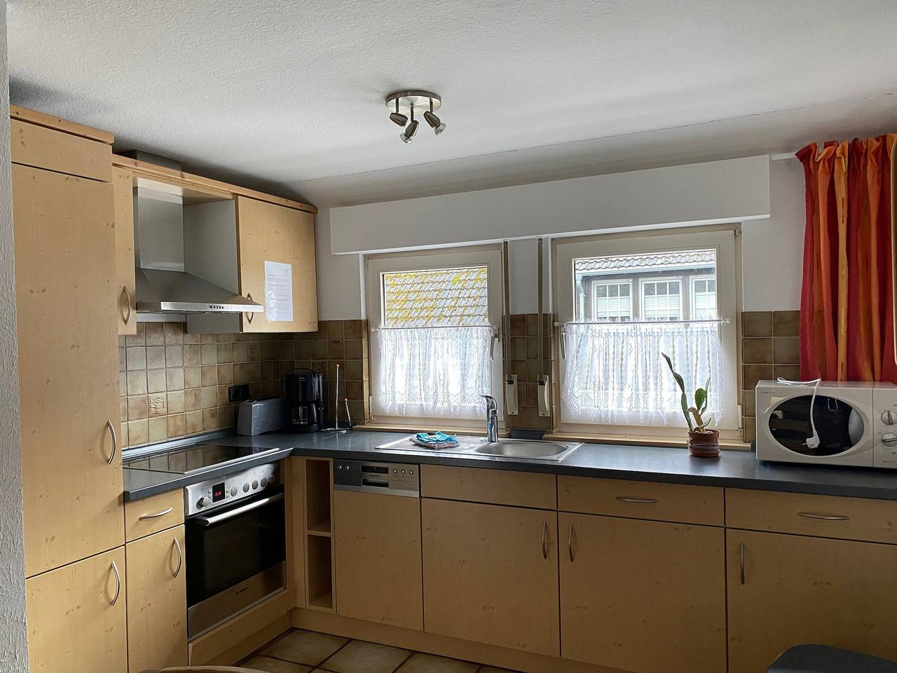 Ganze Wohnung, Apartment „Panorama“ mit Bergblick, Gemeinschaftsterrasse und Wlan in Lennestadt, Sauerland