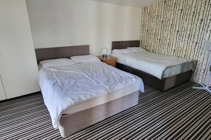 Entire Spacious Cabin with Private Garden in Bournemouth, Angleterre du Sud-Ouest
