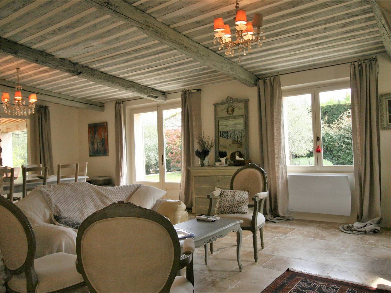 Mas à Eygalières avec piscine chauffée in Eygalières, Région d'Arles