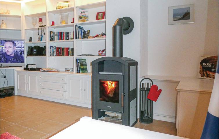 Gemütliches Küstenapartment mit Parkplatz, Terrasse & WiFi in Nordstrand (Gemeinde), Nordstrand