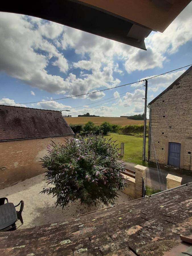 Location de vacances pour 4 personnes, avec jardin et vue à Étivey - 2