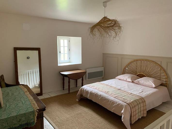 Location de vacances pour 4 personnes, avec jardin ainsi que jacuzzi et terrasse à Eyliac - 4