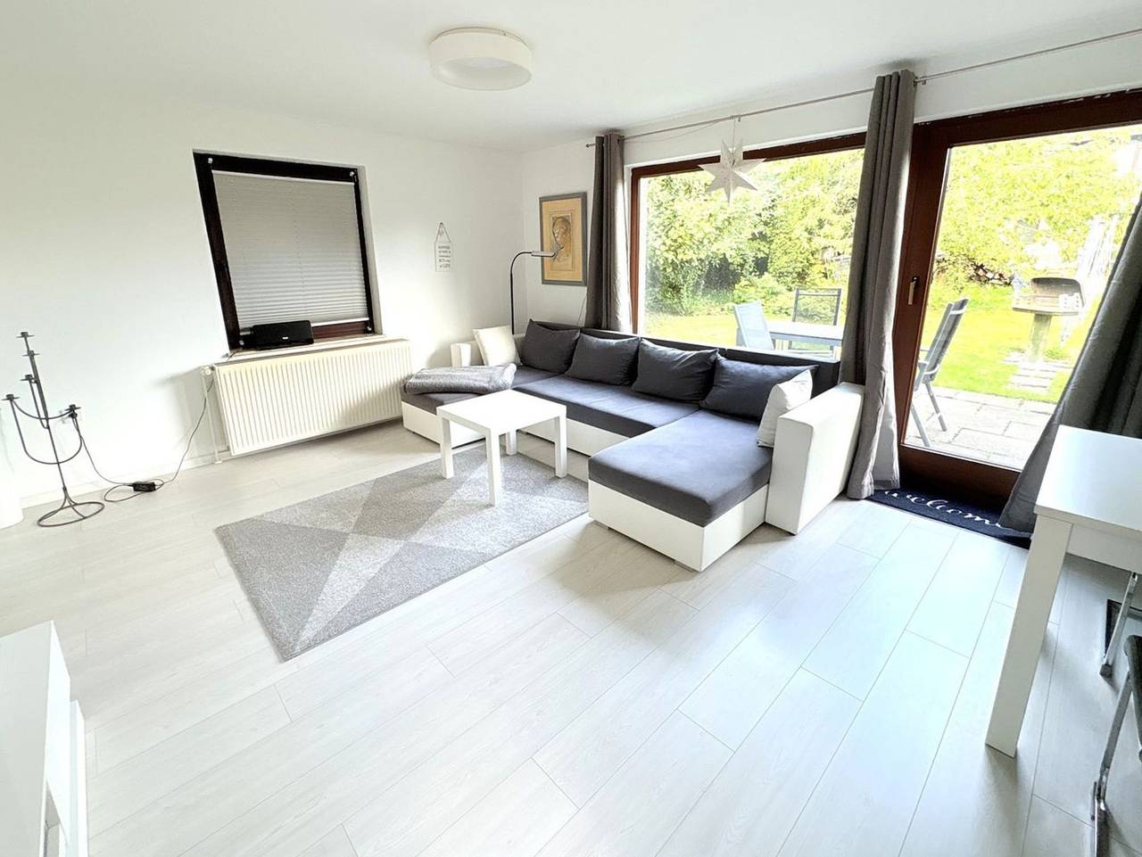 Bungalow im Garten - ruhig im Grünen mit Grill - Bungalow im Garten - Komfortables Ferienhaus mit Terrasse und Feuerschale in Wiek, Rügen