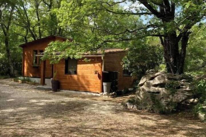 Chalet für 4 Personen, mit Garten in Ruoms