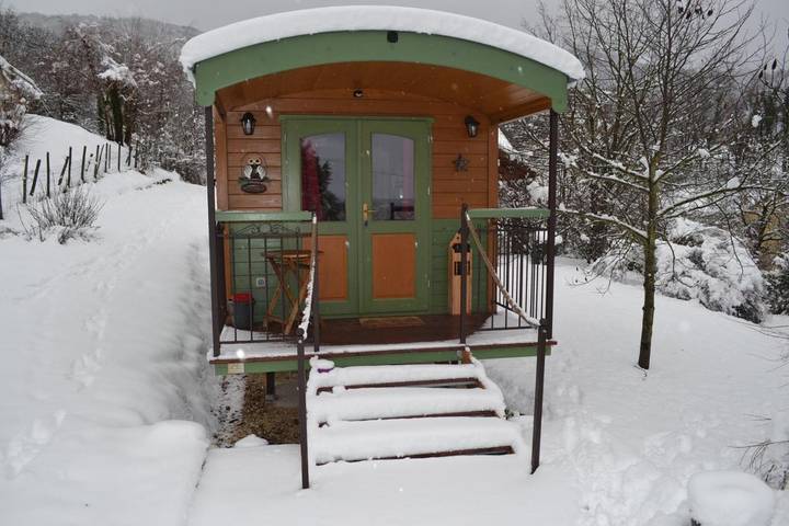 Location de vacances pour 4 personnes, avec Terrasse ainsi que Jardin et Piscine à Coublevie - 3