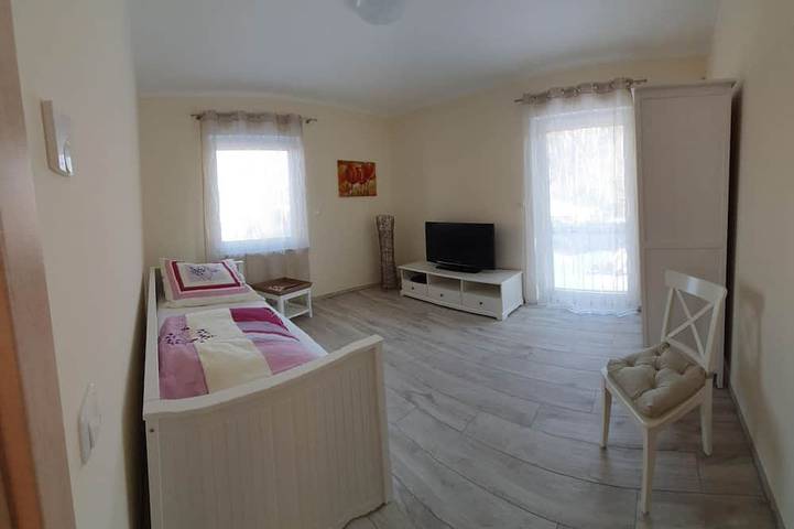 Ferienhaus für 6 Personen, mit Balkon und Garten in Hennigsdorf - 2