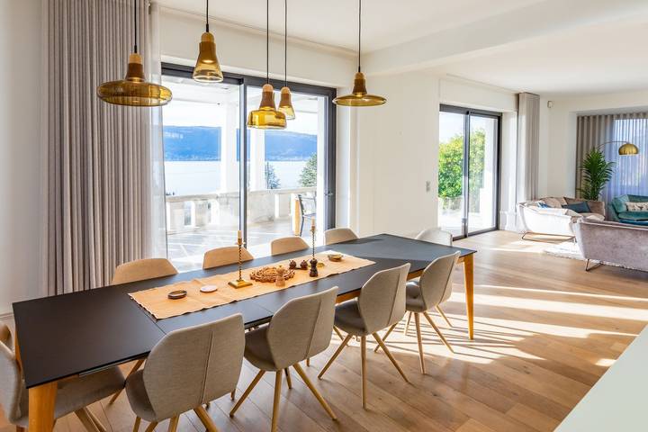 Location de vacances pour 10 personnes, avec terrasse et jardin à Veyrier-du-Lac - 4