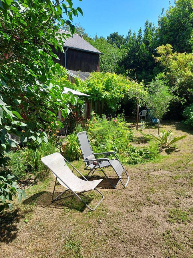 "Chambres d'Hôtes" Bord de Rance Au Rez-de-Jardin de la "Villa Cyrano" in Pleurtuit, Région de Saint-Malo