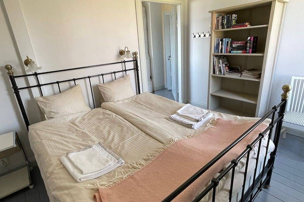 Nuovo annuncio Spettacolare soggiorno in riva al mare, 2 case, 10 letti, adatto per 2 famiglie in Osthammars, Uppsala