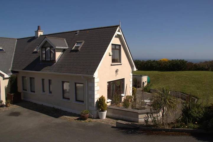 Gîte pour 4 personnes, avec jardin ainsi que vue et terrasse à Howth - 2