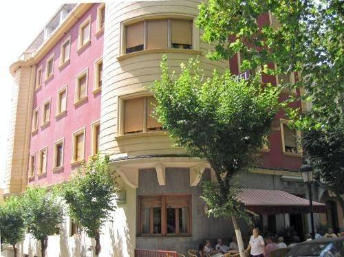 Hôtel, avec Terrasse ainsi que Jardin et Piscine à Lanjarón - 3